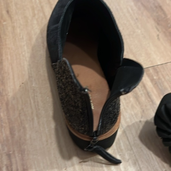 ALL BLACK Flatform Tread Glitter Shootie Women's Boot Size -  39/8.5 - Picture 10 of 10